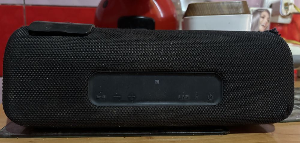 Vand boxa sony.