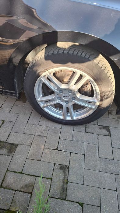 4 jante cu anvelope de iarnă Pirelli Cinturato – DOT 2023 – stare buna