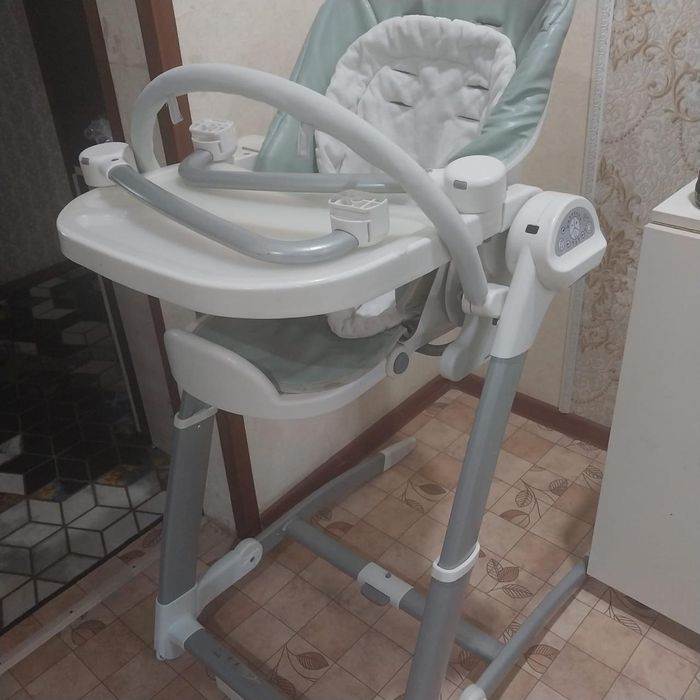 Продам детский столик