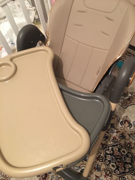 Продам стульчик для кормления и манеж