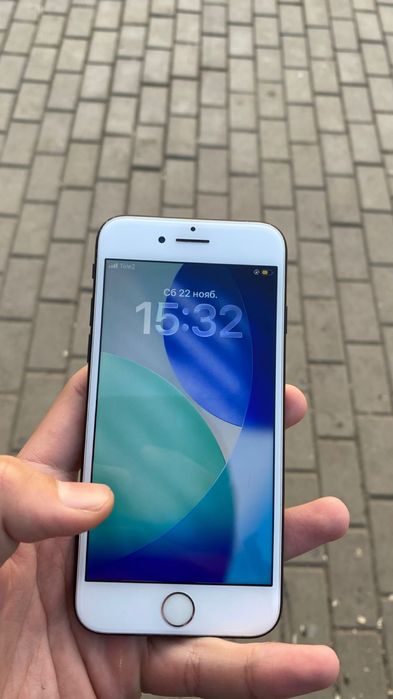 Iphone SE в хорошем состоянии