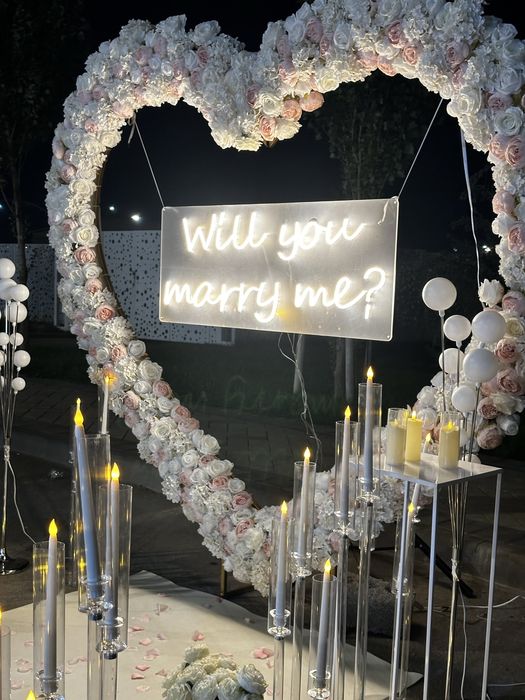 Вывеска “Will you marry me?”