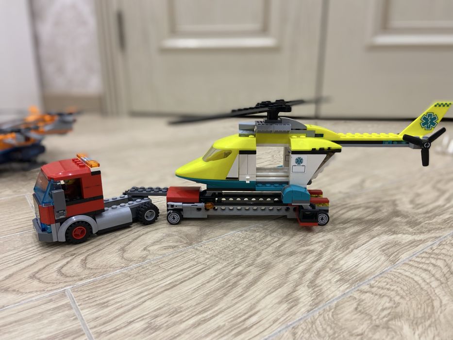 Продам конструктор лего