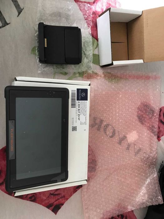 Нова навигация за кола или камион mercedes benz Tom Tom fleetboard 8''