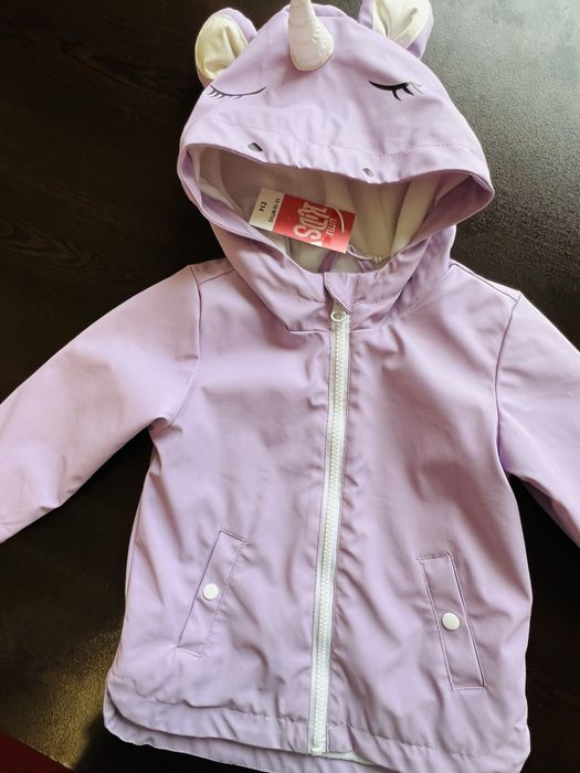 Ново якенце с качулка еднорог, английска марка. Гумирано и с подплата