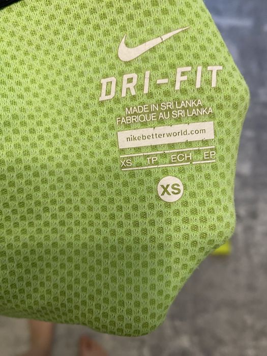 Set Nike XS in conditie foarte buna
