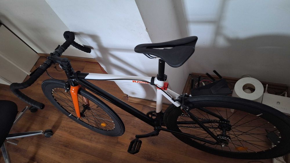 Single Speed Santa Fixie Raval Stela 52