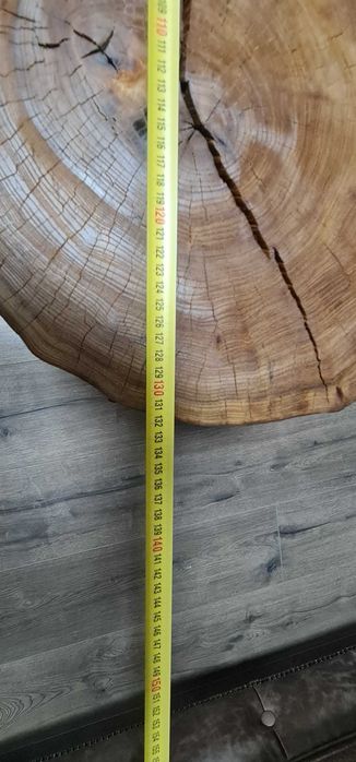 Масивна холна масичка от дърво и метални крака ръчна изработка