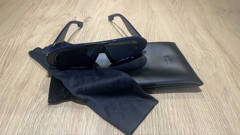 Слунчеви очила DIOR