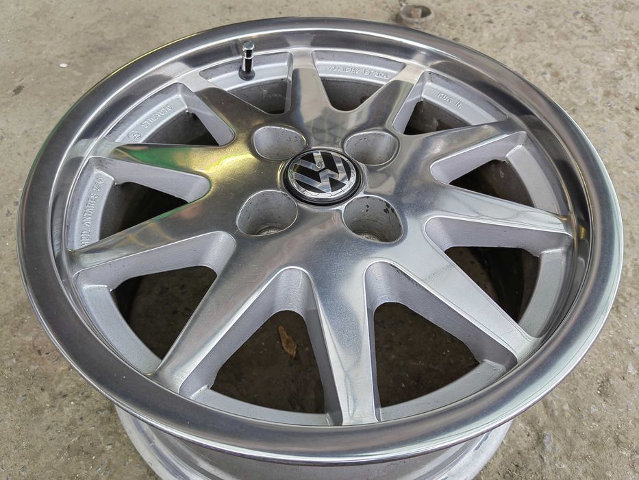 Ретро магнезиев джанти Фолксваген 15 цола, 4 х 100, БМВ Е30, ЕТ 25