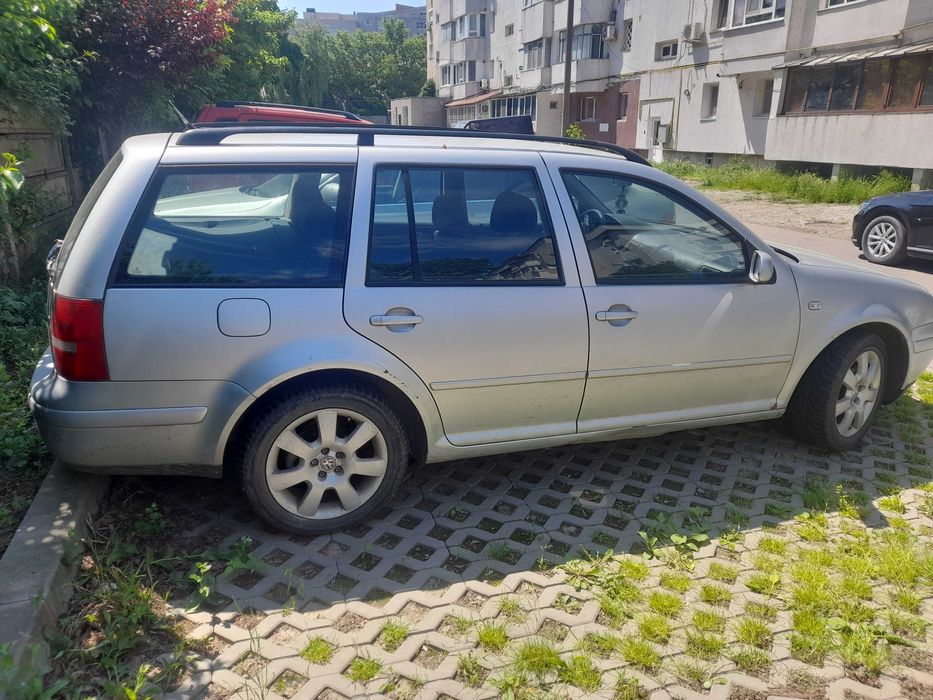 Vând Volkswagen Golf Variant 1.9 Tdi