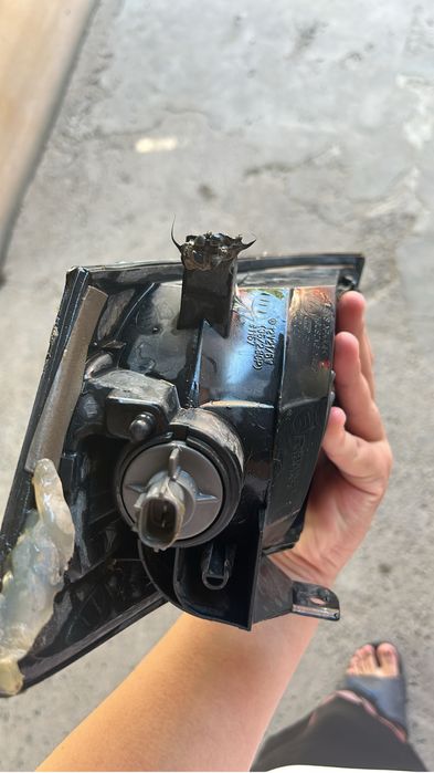 Фары на Mazda mpv v6