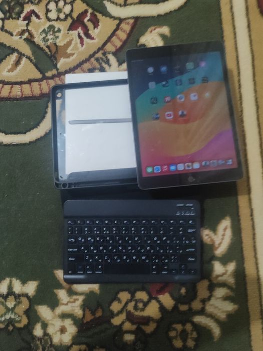 iPad  8  wi - fi