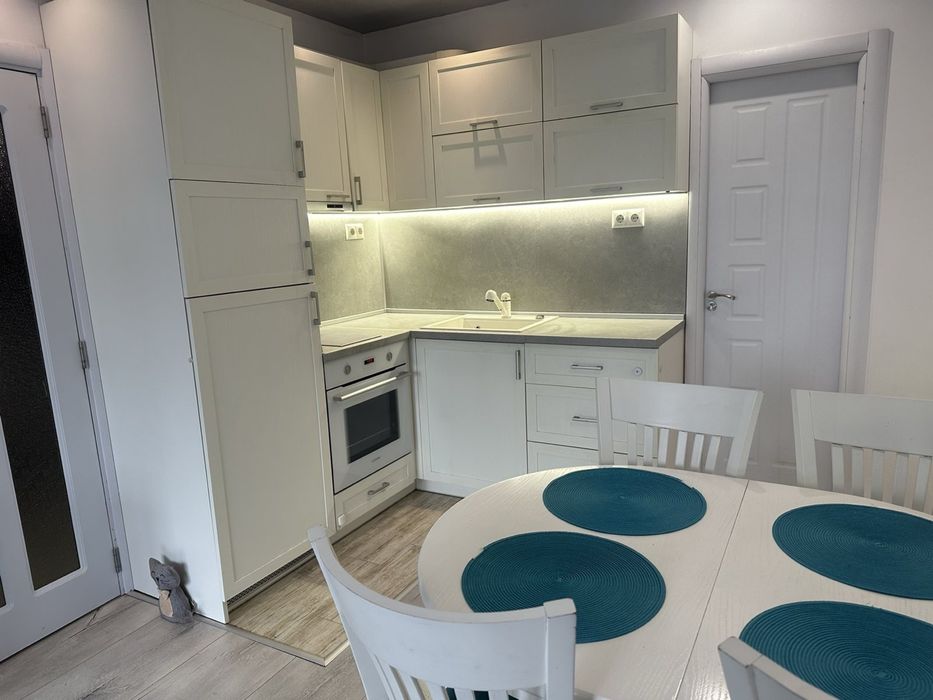 Дава се под наем Тристаен апартамент в София, Дружба 2 - 82 кв.м за 800 € - Снимка #4