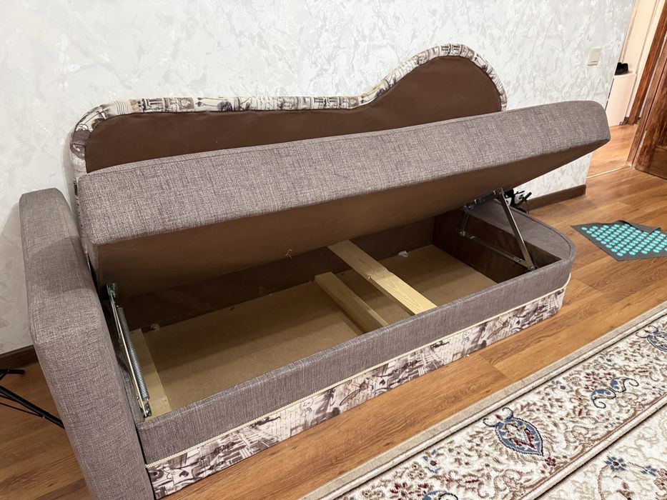 Диван — 15 000 ₸