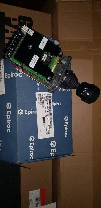 Продажа запчастей на спецтехнику.