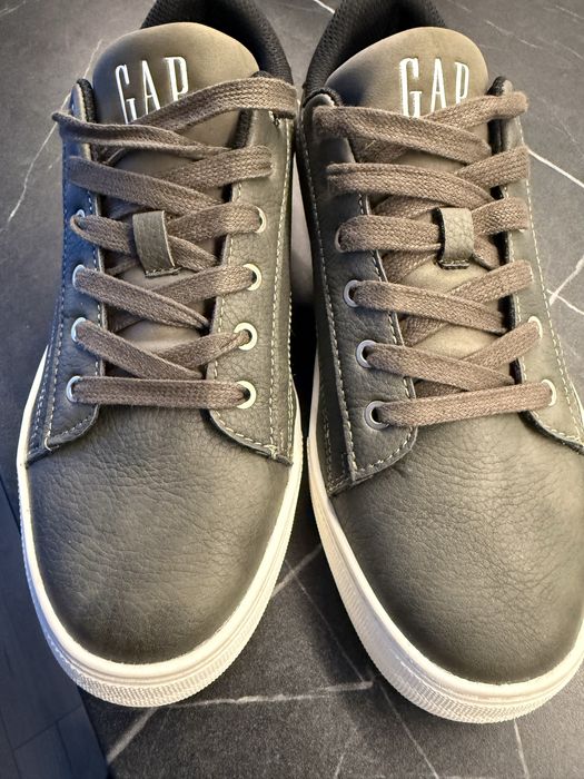 Продавам кецове GAP/ 41 номер