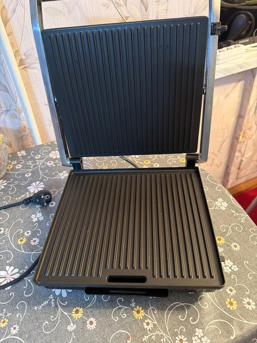 Продам гриль Scarlett