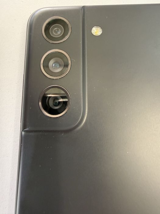 Samsung s21 Fe 5g 6/128gb Перфектен!