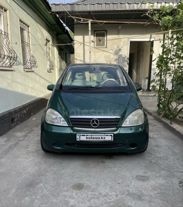 Мерседес А160.