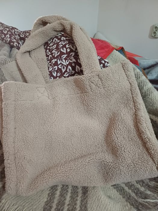 Дамска раница  и чанти