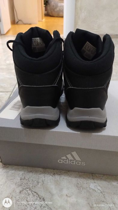 Боти Adidas за момче