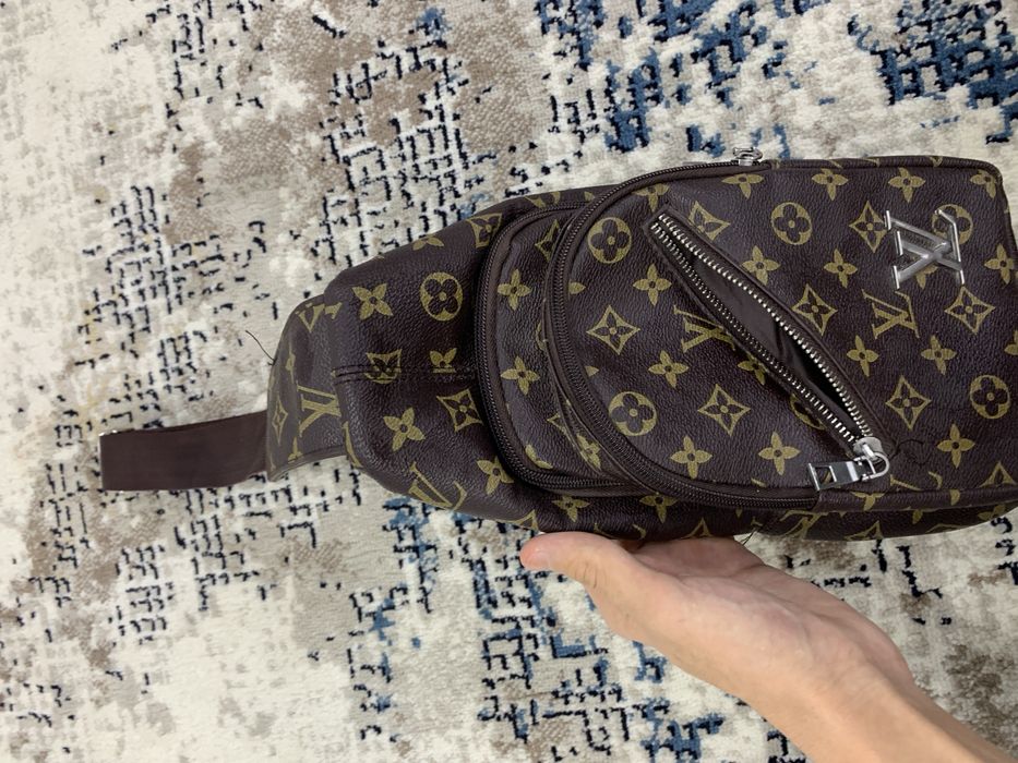 Срочно продам сумку Louis Vuitton