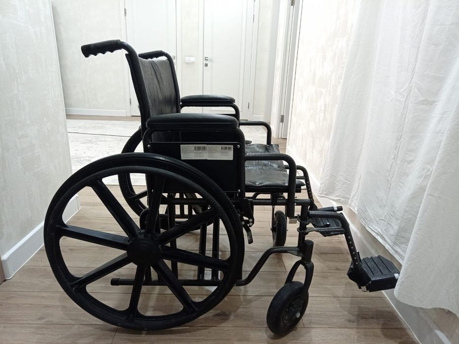 Продам инвалидное кресло