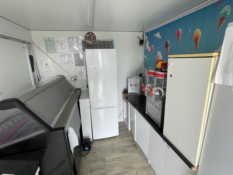 Vând food truck  rulota inghetata , rulota comerciala