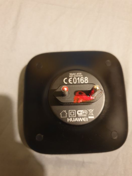 Modem Huawei 4G LTE portabil și cu Dock