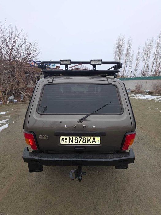 Mashin satiladi Niva