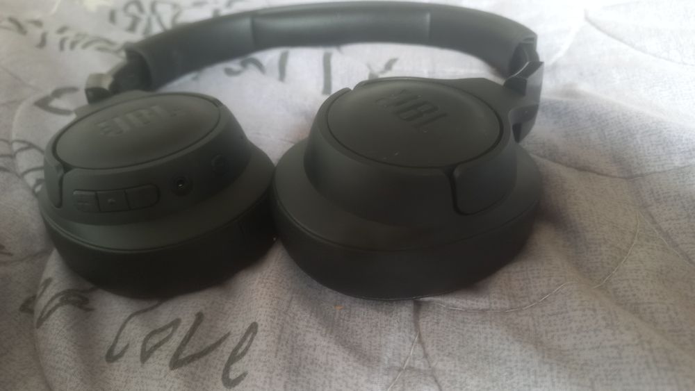 JBL TUNE 720BT наушники