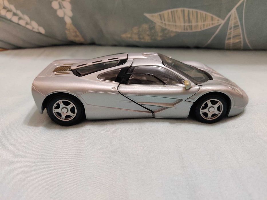 Метална количка Mclaren F1 Maisto Supercar collection 1/24