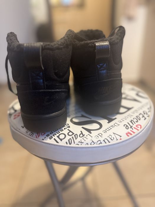 Adidasi Nike Mid-high insertie piele/blana