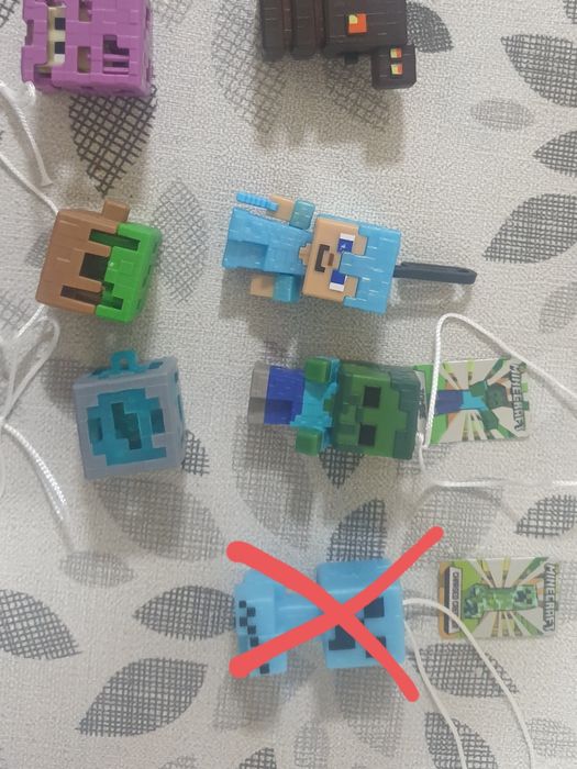 Фигурки kinder joy minecraft
