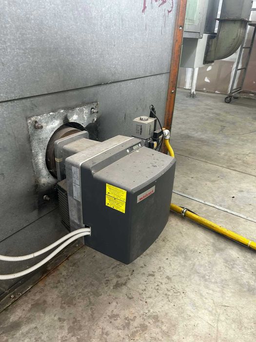 Linie completă de vopsire electrostatică (pulbere) Nordson - renovată integral