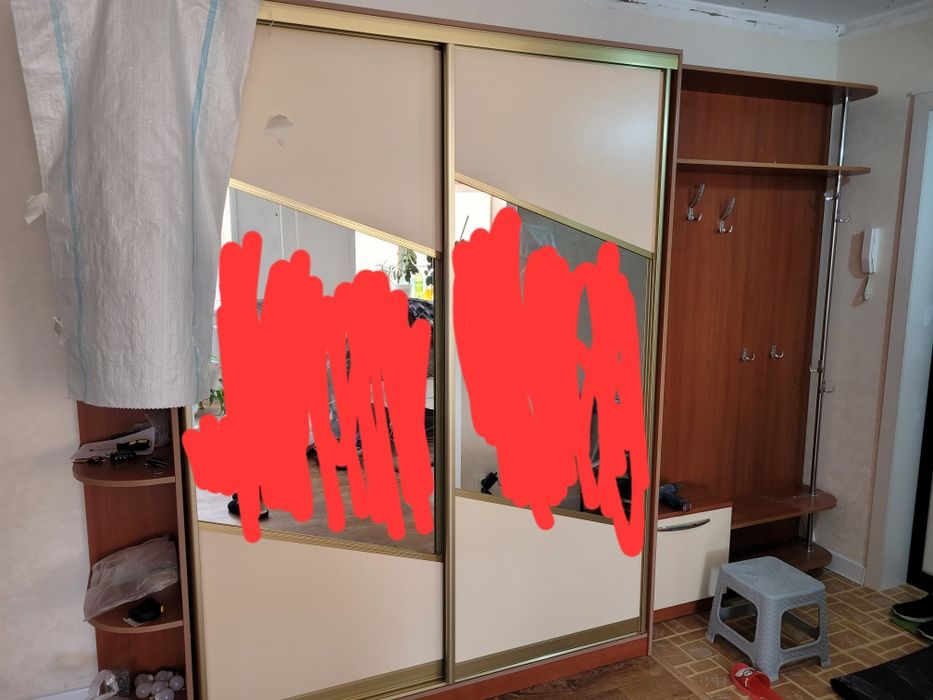 Продам мебель. Прихожая.