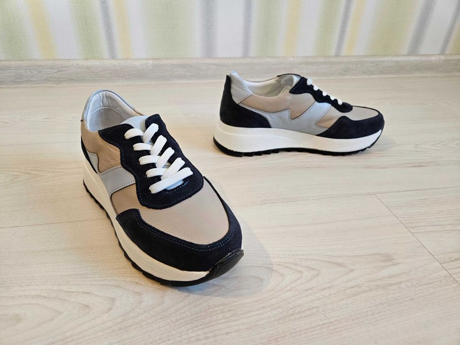 Нови дамски маратонки обувки велур кожа 37 сникърси цветни сини бели