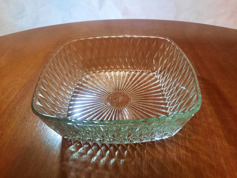 Лафитники хрустальные, розетки.