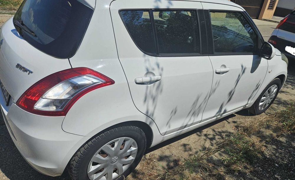 Suzuki Swift 2012 benzină Pitesti