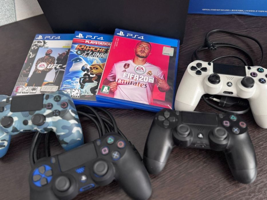 Playstation 4 PRO Не прошитый
