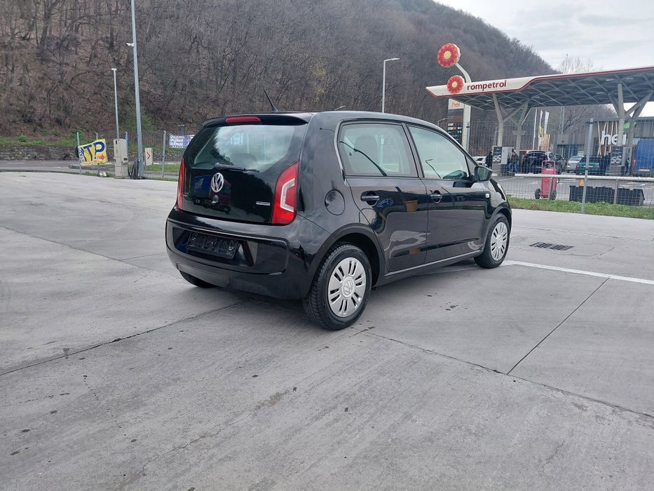 Vw Up 1000 benzina an 2014 euro 5 Km 132000  Clima funcțională!