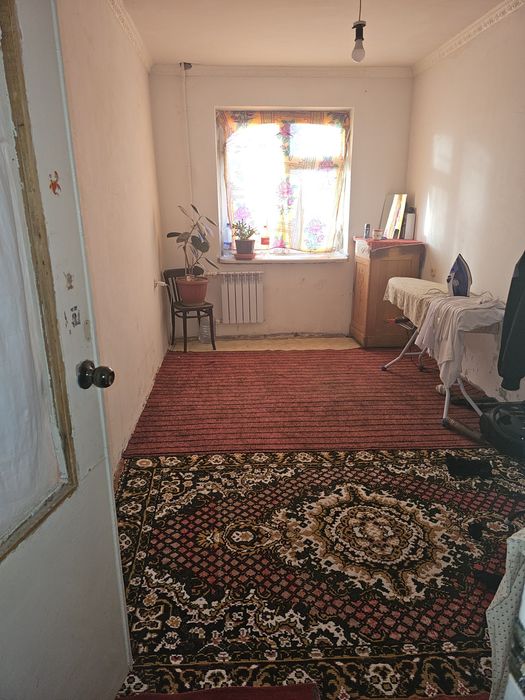 Срочно продаётся 3 комнатная квартира в городе Чирчике