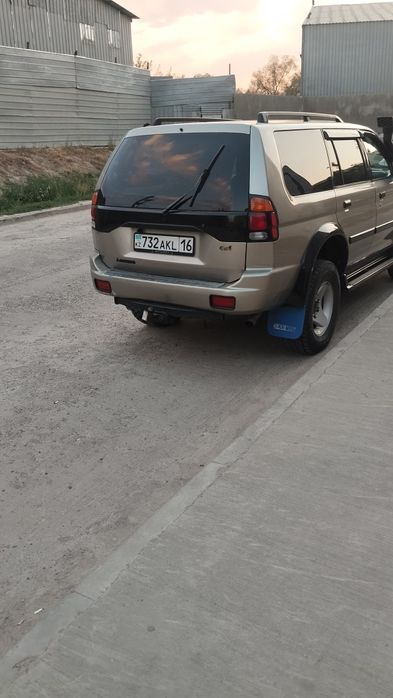 Mitsubishi Montero sport