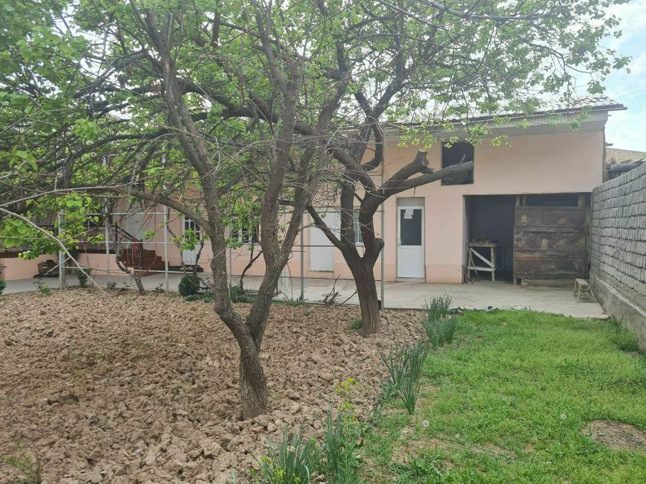 Сабзавот махалада участка сотилади