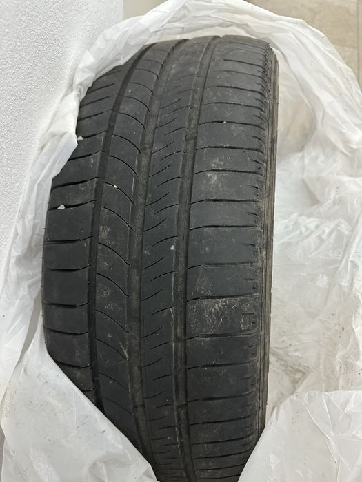 Vând 2 anvelope vară 205/55/R16 Michelin