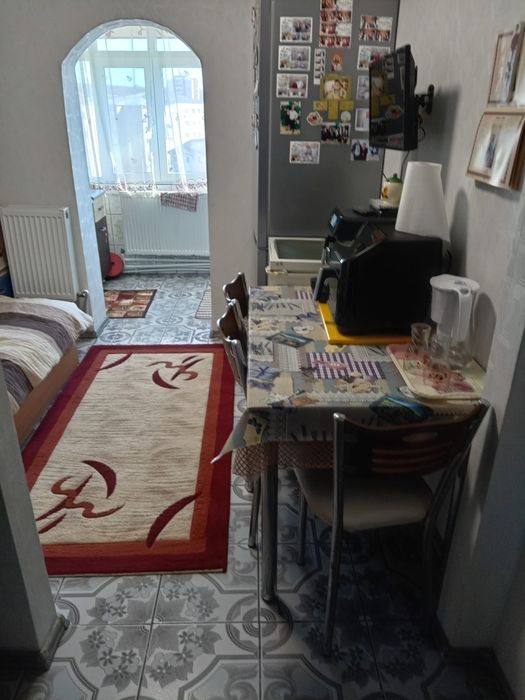 Apartament 2 camere decomandat – etaj 4 – centrală proprie – izolat