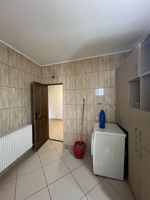 Apartament cu  3 camere