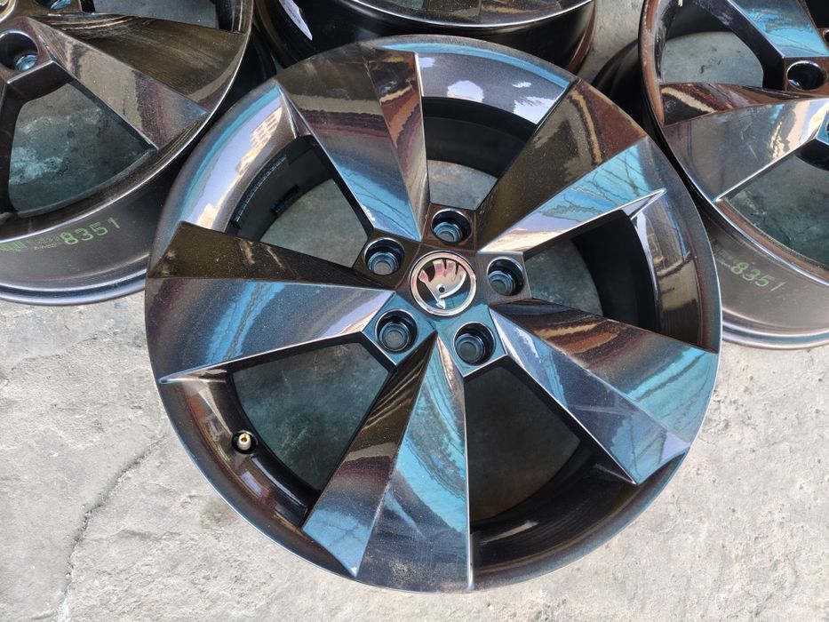 17" оригинални алуминиеви джанти за Skoda Octavia,Kodiak,Enyaq,Karoq..