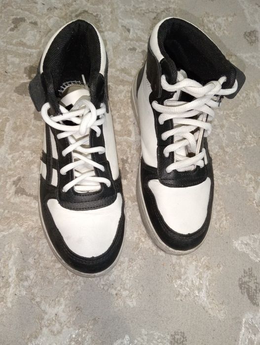 Кроссовки 36 размер